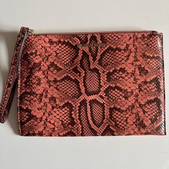 Michael Kors Pink Snake Pattern Wristlet, NWOT - Picture 1 of 5